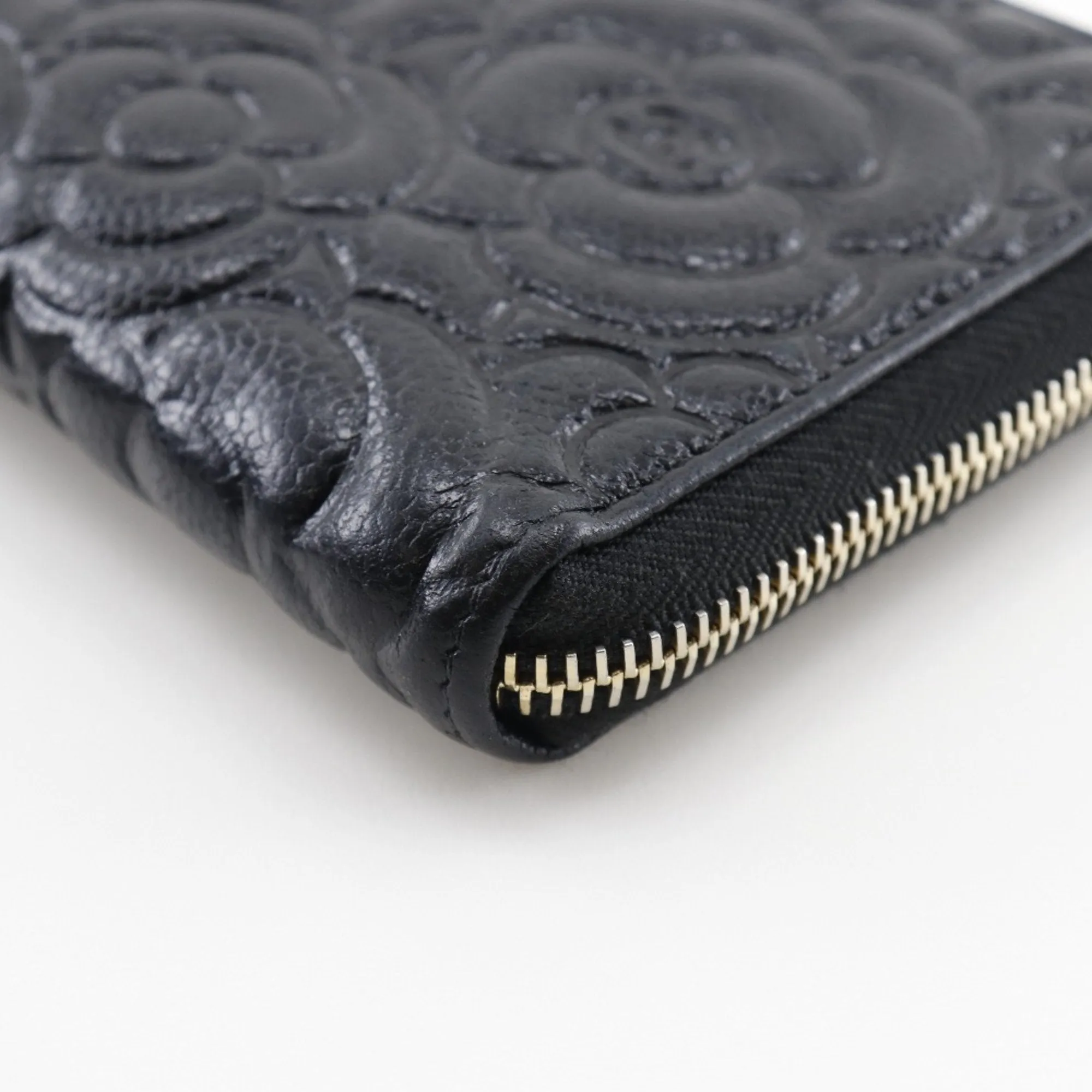 Chanel Camellia Emboss Cocomark A82281 Matte Caviar Skin Black Women's Long Wallet