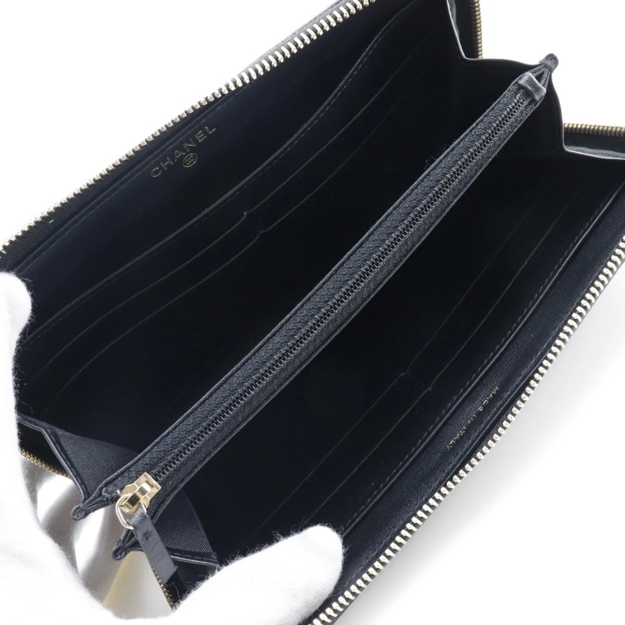 Chanel Camellia Emboss Cocomark A82281 Matte Caviar Skin Black Women's Long Wallet