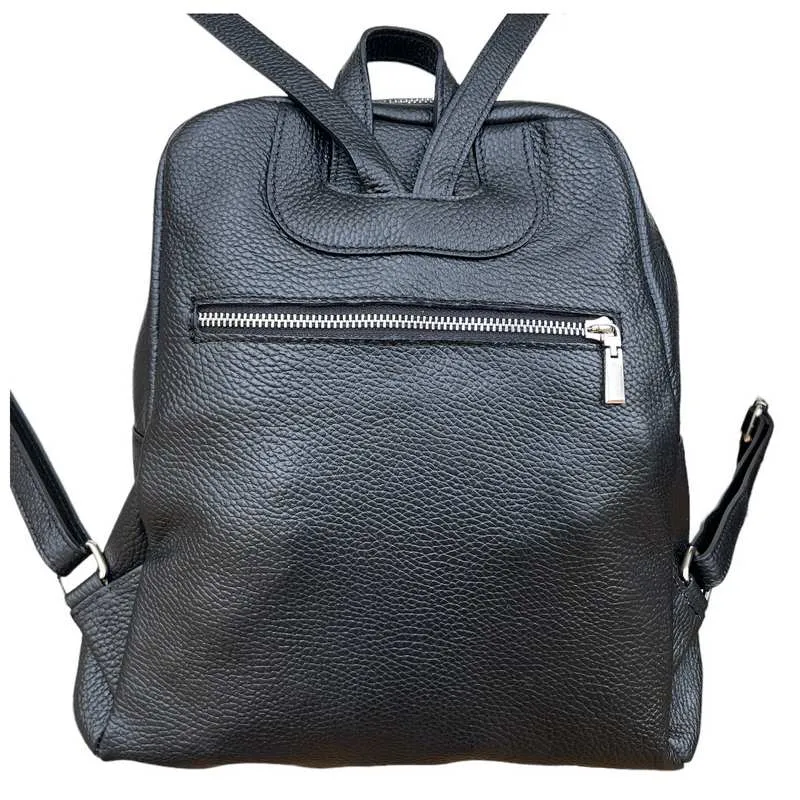 Italian Leather Medium Backpack in Black