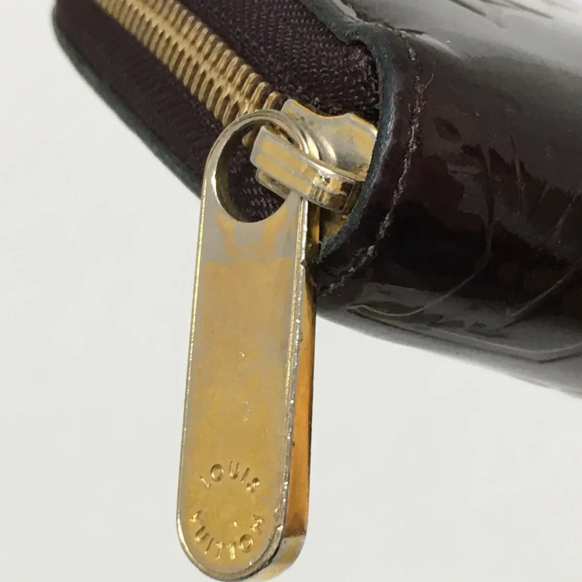 Louis Vuitton Zippy Wallet  Patent Leather Wallet  ()