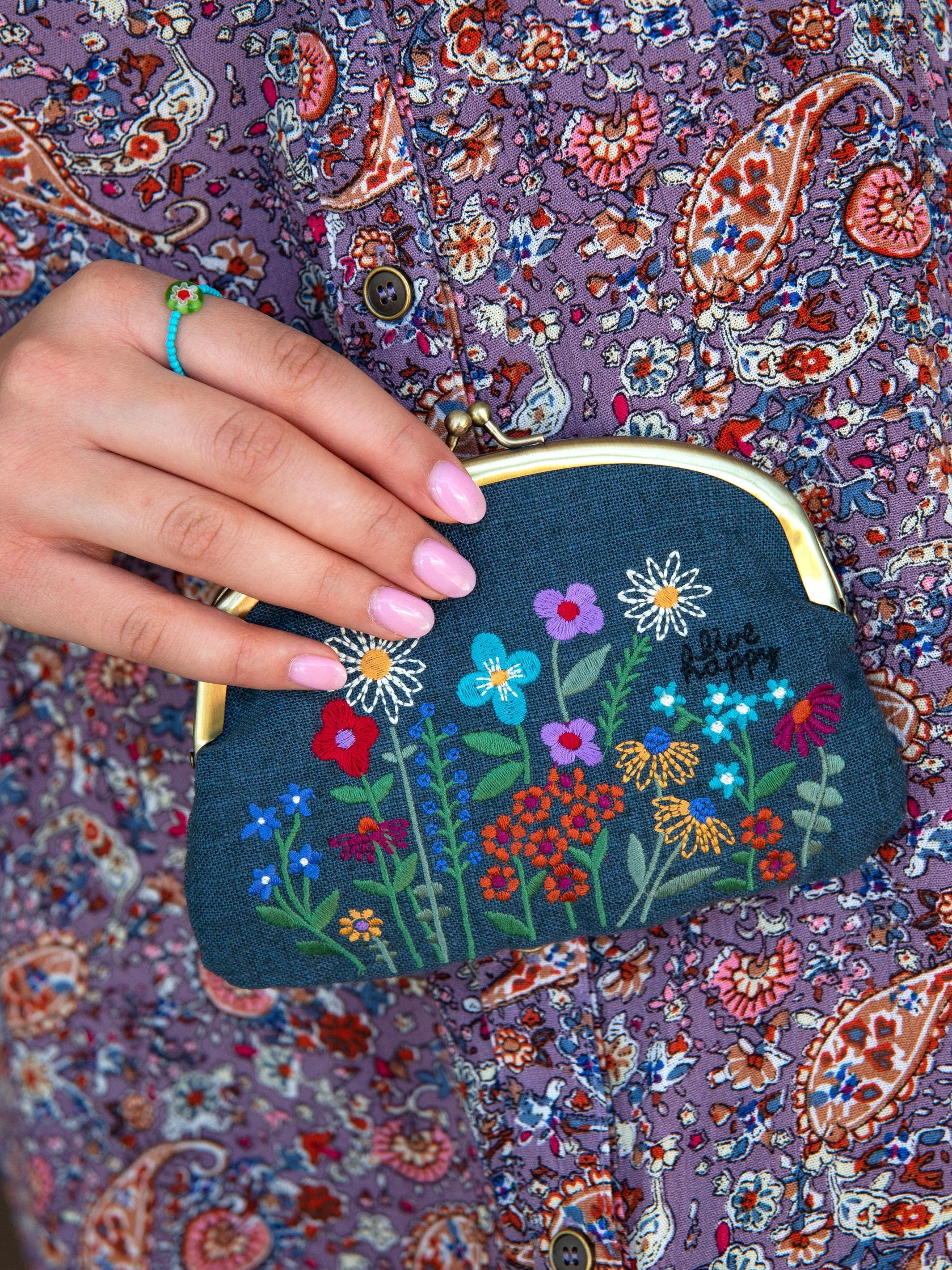 Natural Life Embroidered Coin Purse